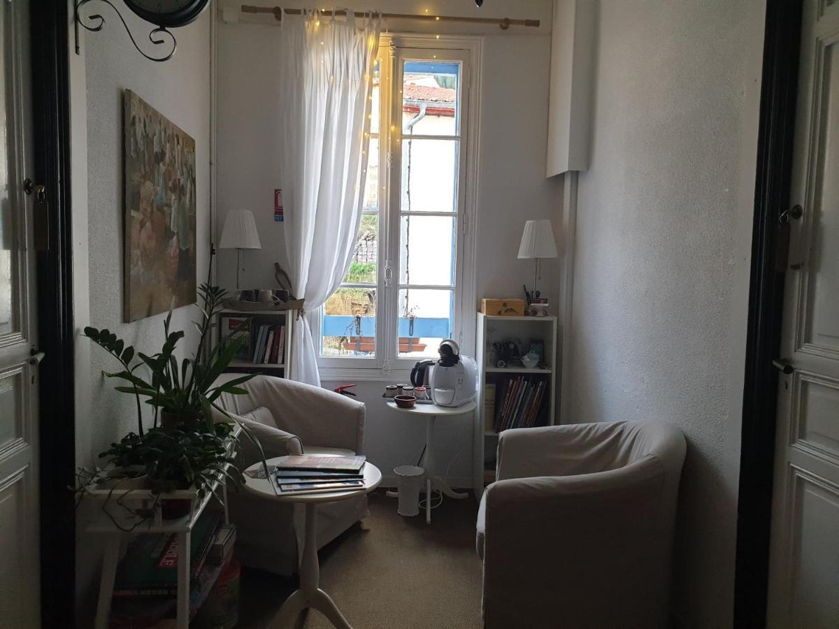 Chambres D'Hotes Et Gites- L'Abri Sous Roche Tautavel Exteriér fotografie