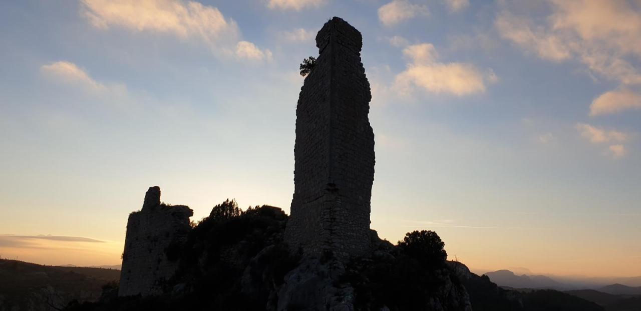 Chambres D'Hotes Et Gites- L'Abri Sous Roche Tautavel Exteriér fotografie