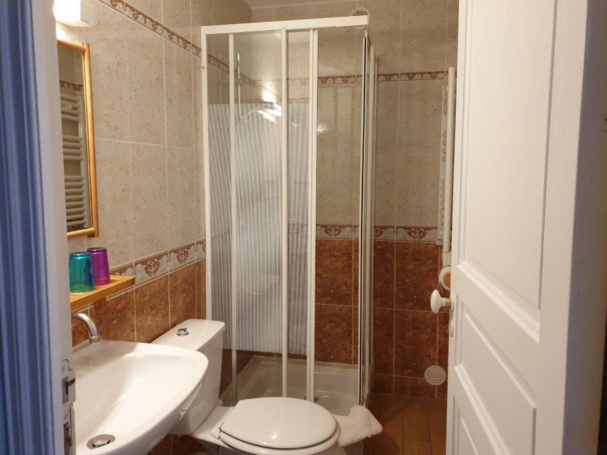 Chambres D'Hotes Et Gites- L'Abri Sous Roche Tautavel Exteriér fotografie