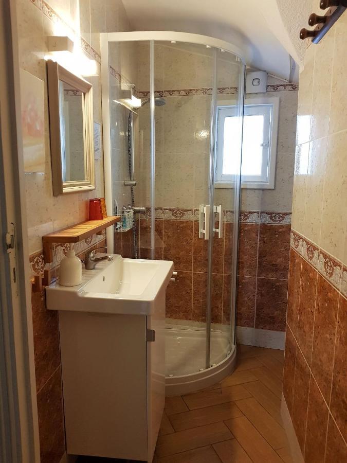 Chambres D'Hotes Et Gites- L'Abri Sous Roche Tautavel Exteriér fotografie