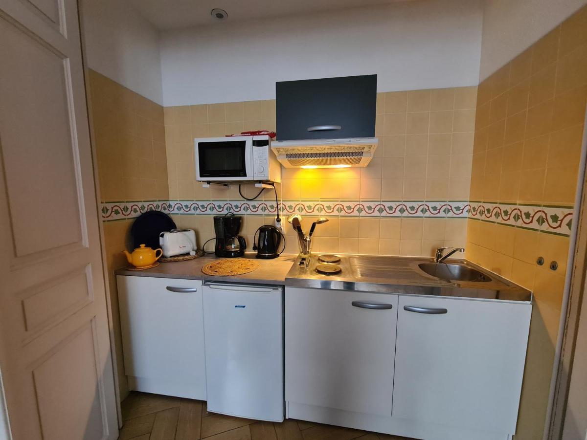 Chambres D'Hotes Et Gites- L'Abri Sous Roche Tautavel Exteriér fotografie